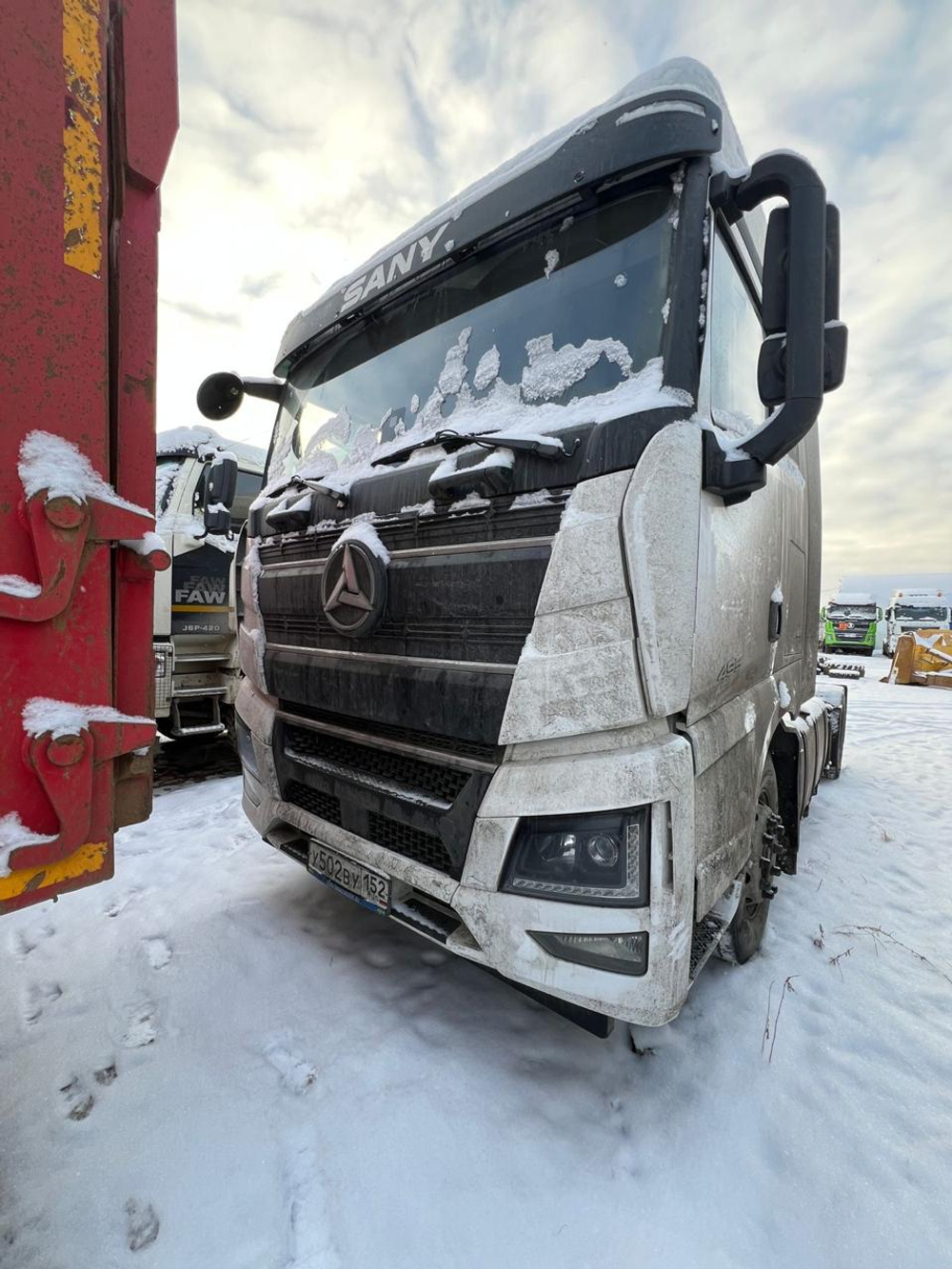 SANY D* 4x2 Седельный тягач D495AS (Дизельный, 12,1 л, 489 л.с., АТ)