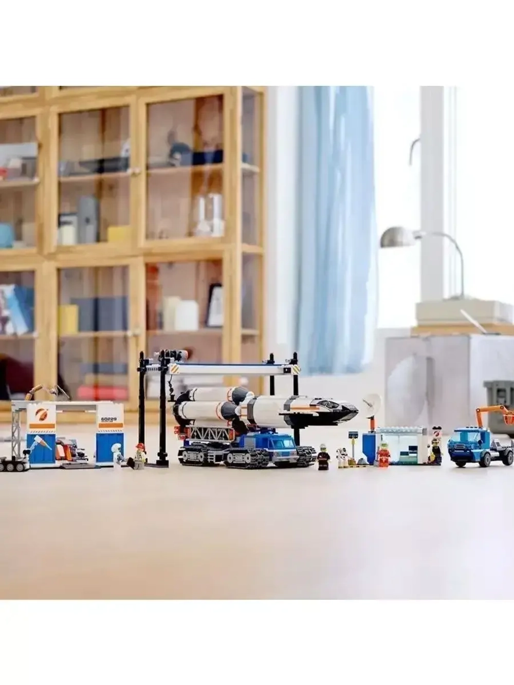 Конструктор Сити Площадка и транспорт для ракеты 1097дет.
