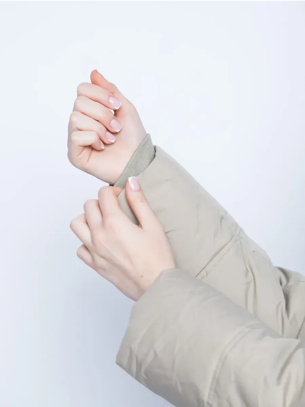 Куртка зимняя удлиненная с капюшоном