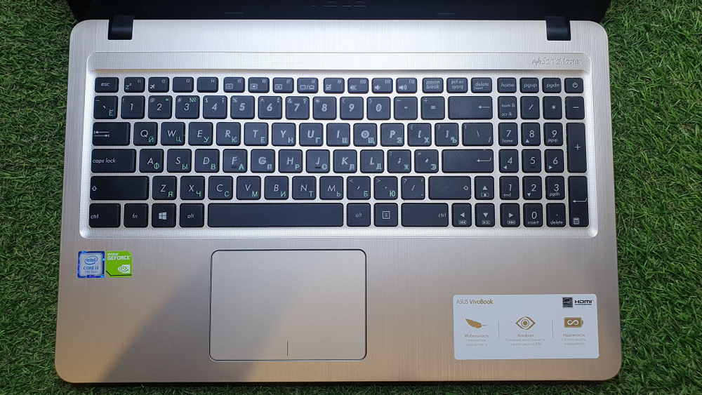 Ноутбук ASUS i3-7/6Gb/Mx110 2Gb/FHD