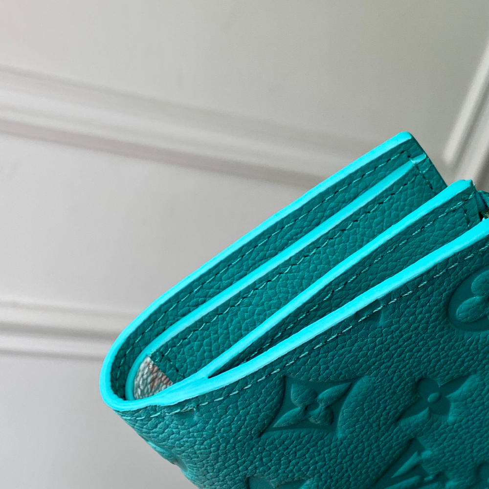 Louis Vuitton Lisa Wallet