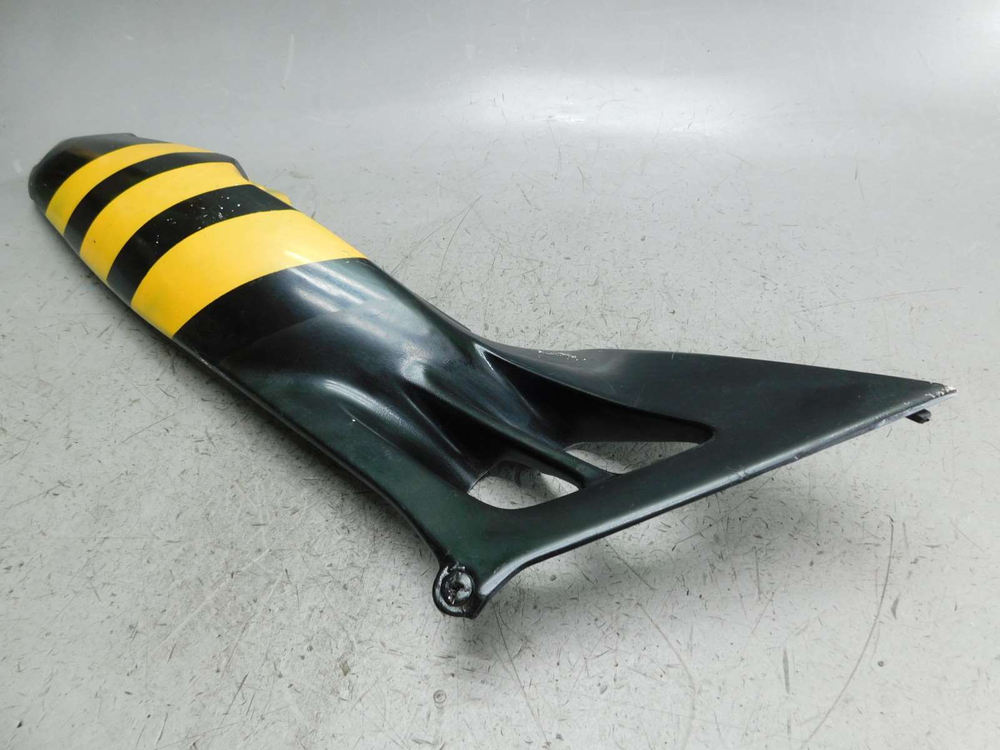 Пластик боковой правый Honda CBR600 F3 PC31 83610-MV9 031839