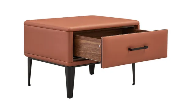 Прикроватная тумбочка Berli с одним ящиком, коричневая экокожа