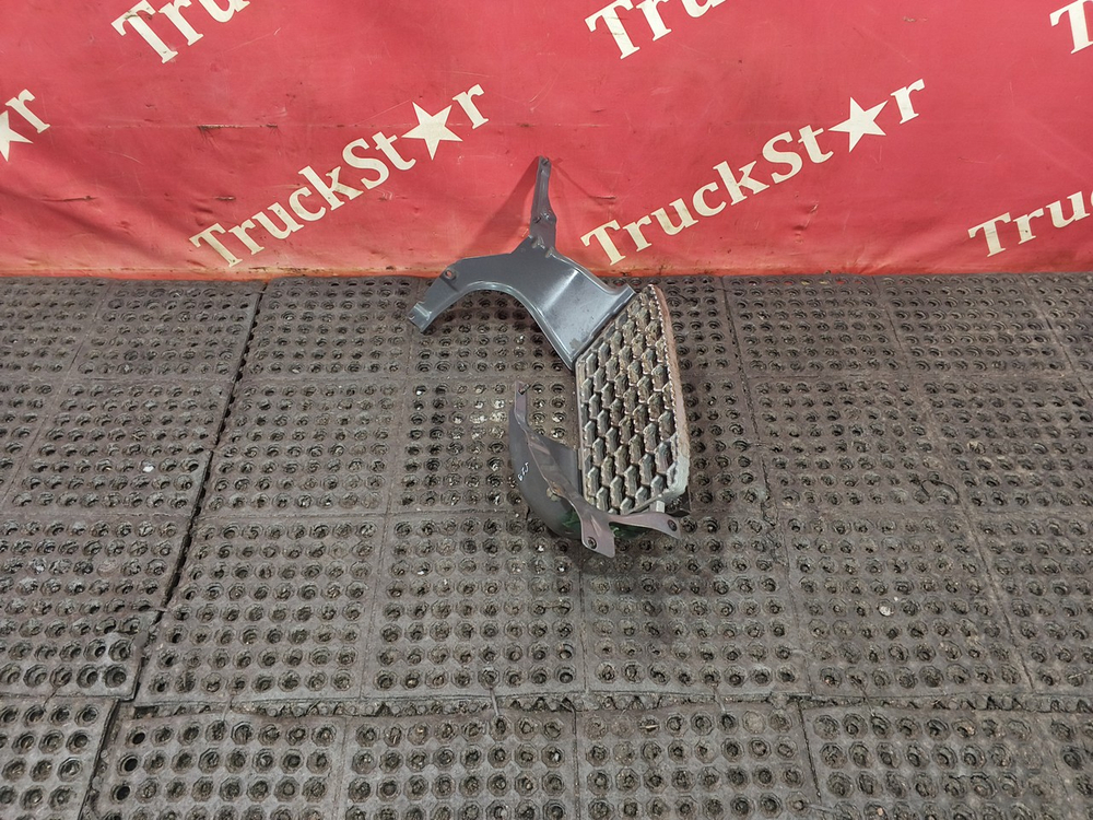 Подножка левая 2019г.