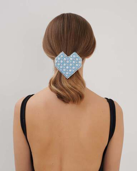 Заколка-сердце голубая расшитая жемчугом