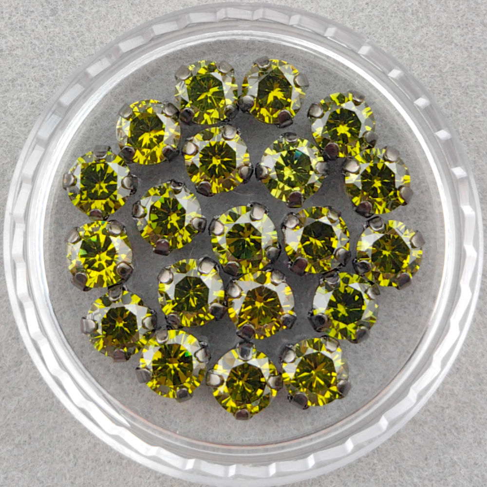 Фианиты шатоны в оправах, хризолитовый/темная сталь