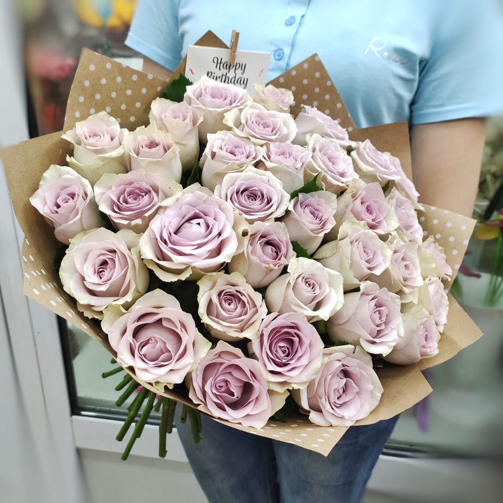 Букет из 33 сиреневых роз (Кения 40 см)