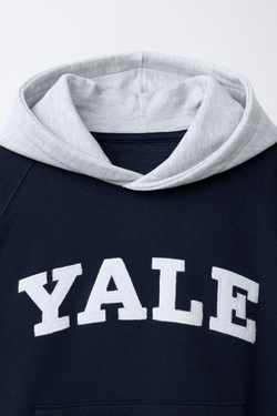 ZARA ТОЛСТОВКА С КАПЮШОНОМ YALE UNIVERSITY™, МОРСКОЙ СИНИЙ