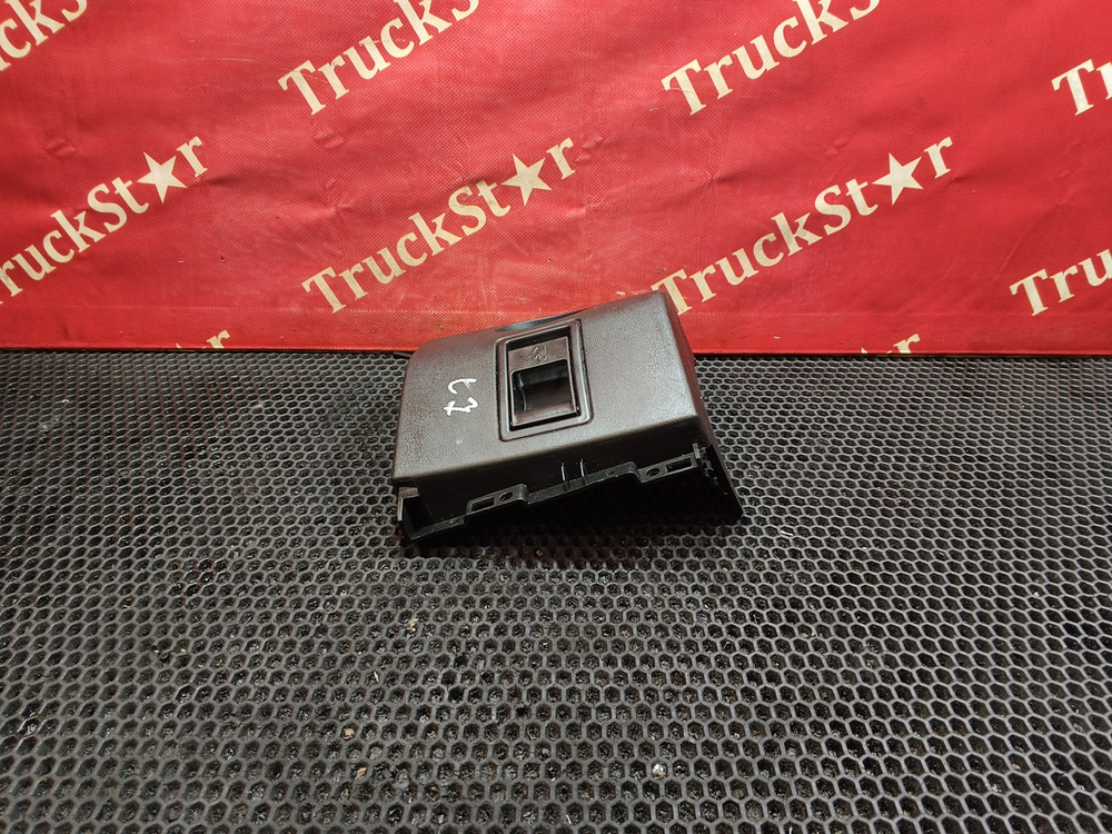 Накладка приборной панели левая 2022г.