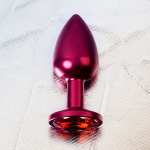 Красная анальная пробка 7,2см с кристаллом красного цвета ToyFa Metal 717007-99