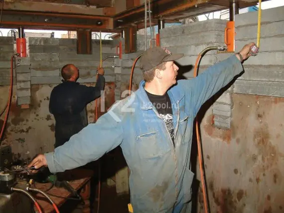 Домкрат высокотоннажный Holmatro HJ 400 G 30 с гравитационным возвратом