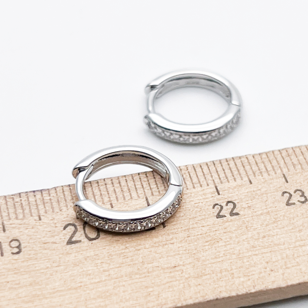 Ювелирные швензы с родиевым покрытием, фианиты, размер 16 мм, цена за пару