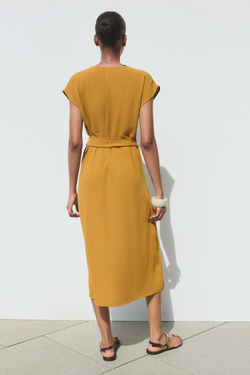 ZARA СТРУЯЩЕЕСЯ ПЛАТЬЕ С ПОЯСОМ, ОЛИВКОВЫЙ