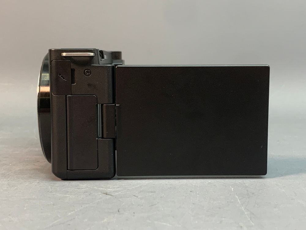 Sony ZV-E10 Kit 16-50mm 187 Кадров