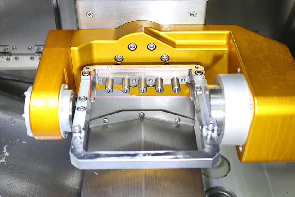 ARUM 5X-200 фрезерный станок для зуботехнической лаборатории