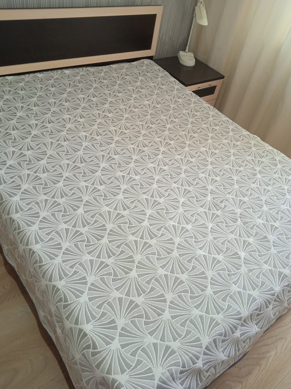 Покрывало жаккардовое двухстороннее Нежность 108-17 серый,белый 2.0 (180х200)