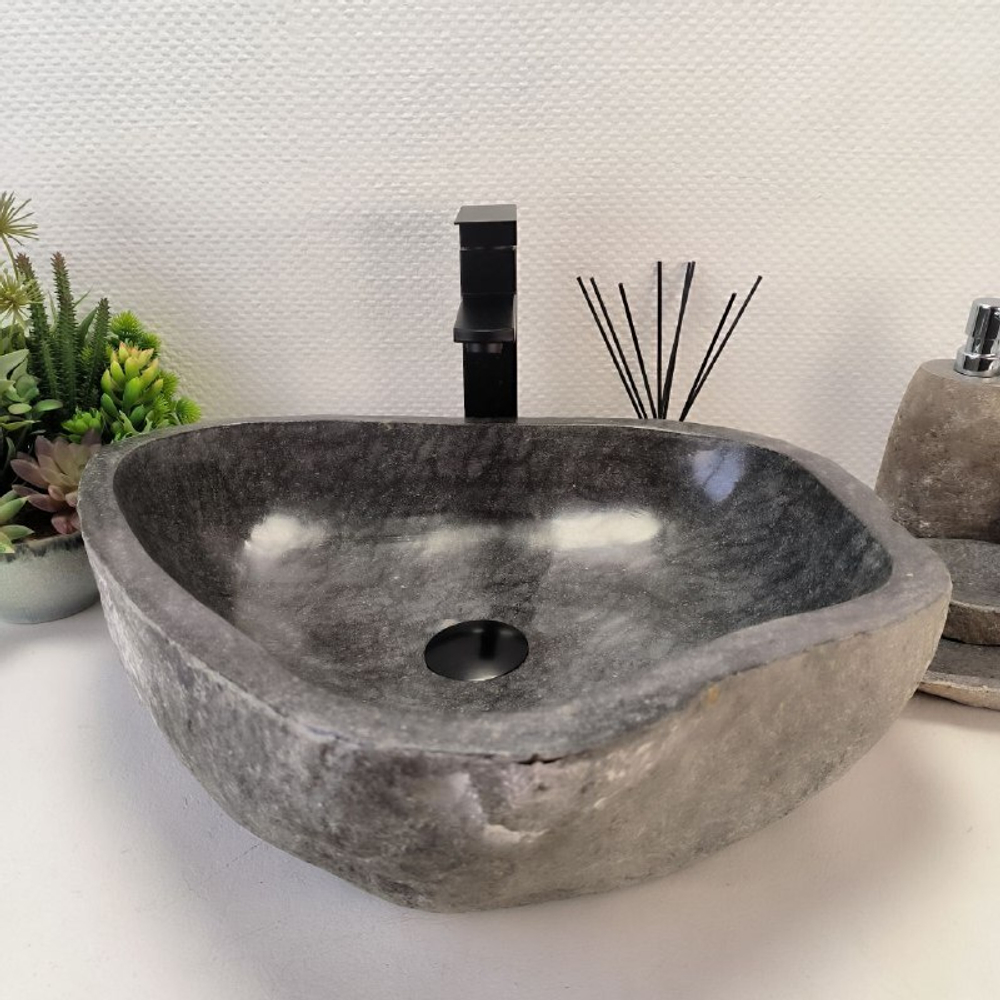 Раковина из речного камня RS63347 (51*44*16) 0123
