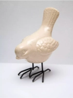 Статуэтки для интерьера на полку