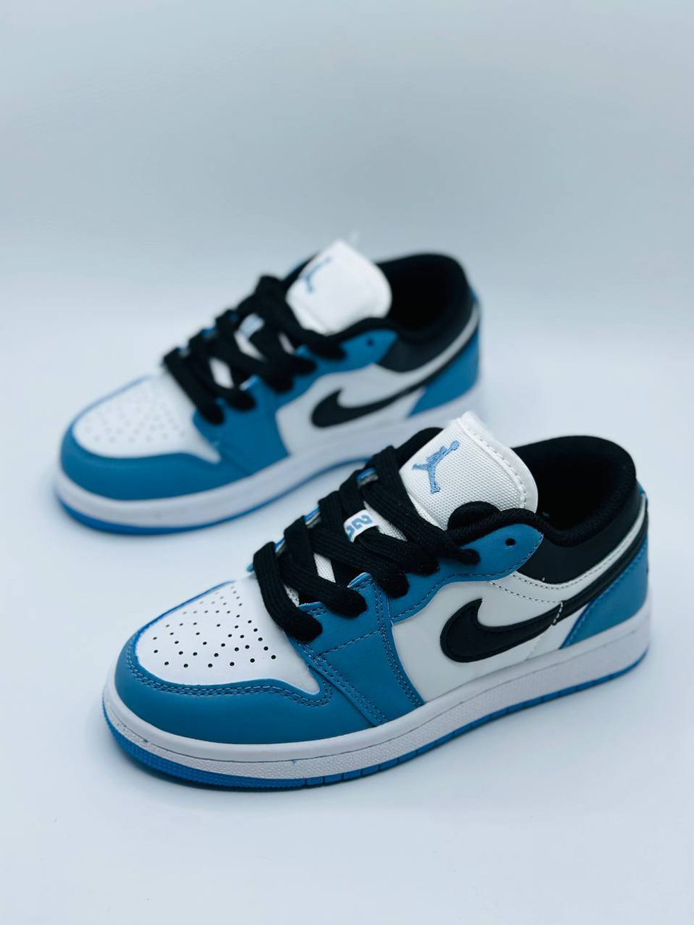 Детские кроссовки Nike Air Jordan Low