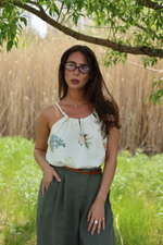 топ на бретелях с цветочным принтом