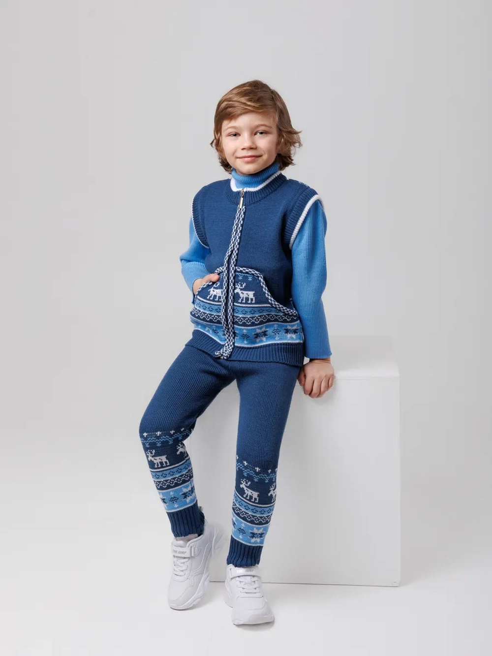 Жилетка вязаная на молнии