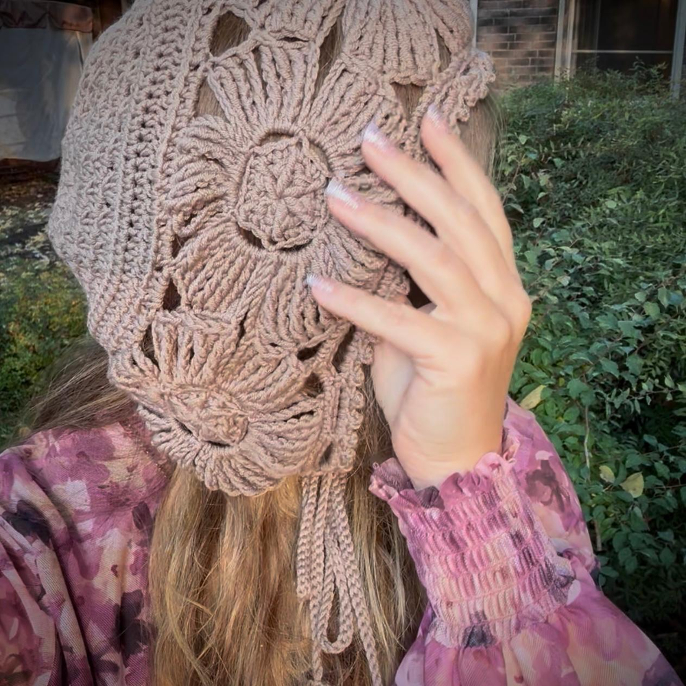 Видео мастер-класс по вязанию набора аксессуаров крючком "Цветы и листья"