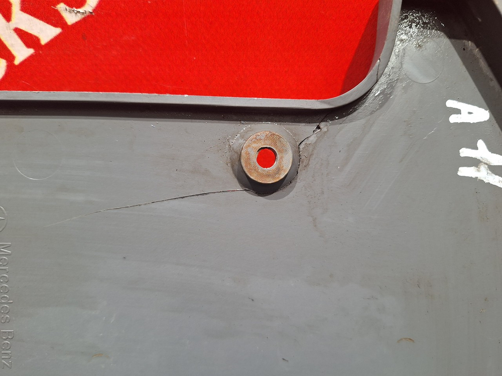 Накладка бампера правая