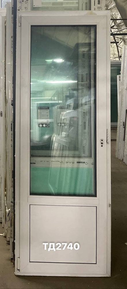 Дверь балконная пластиковая Б/У 207(в) х 74(ш)