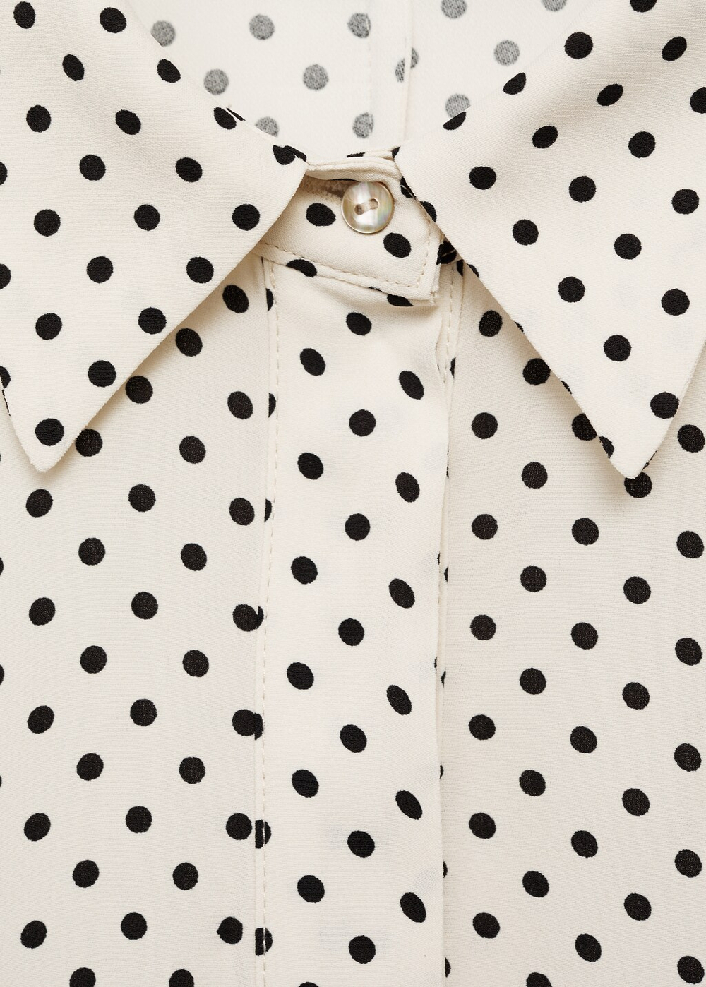 Платье в горошек с поясом