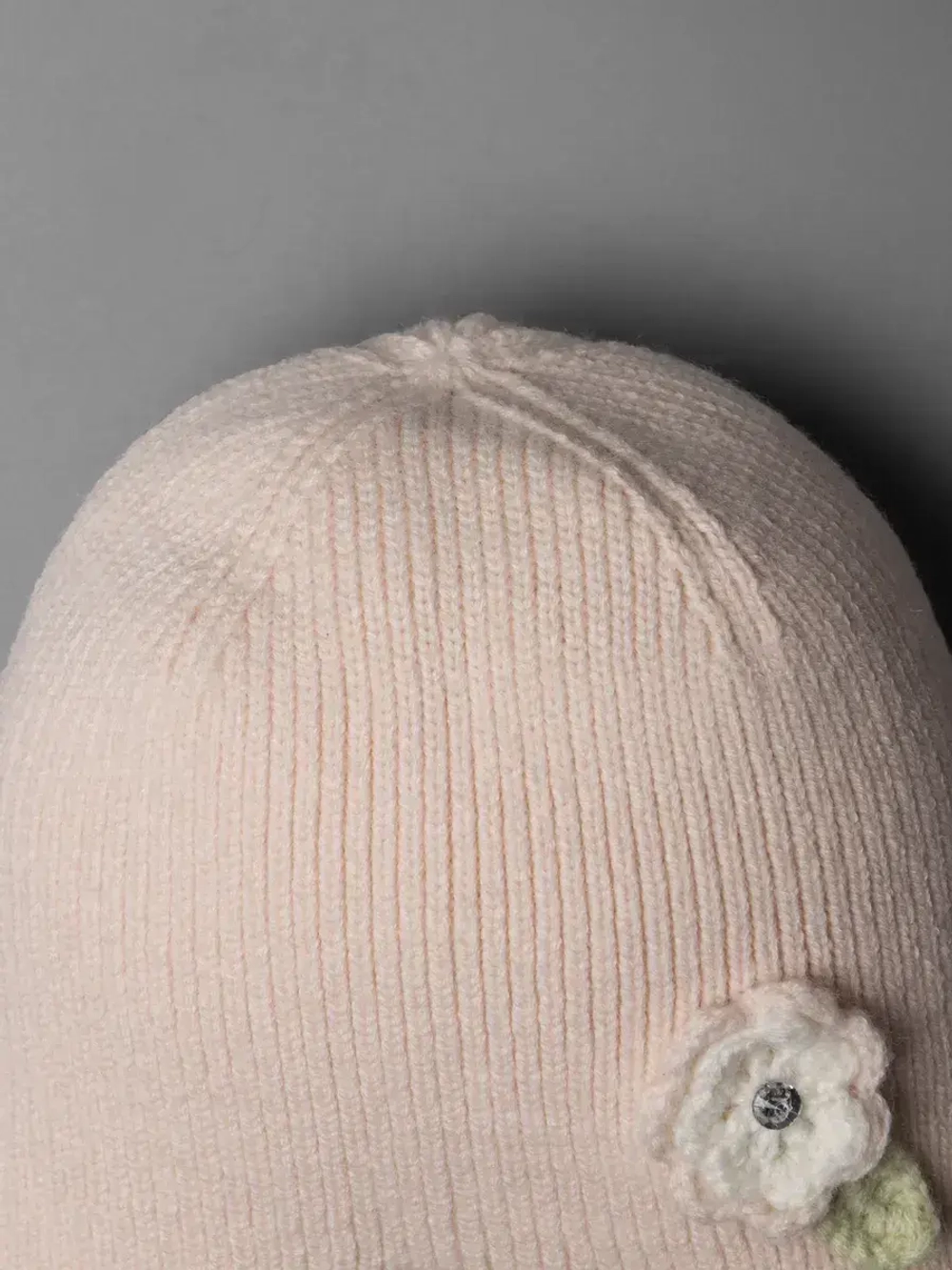 Шапка-чепчик для девочек на осень