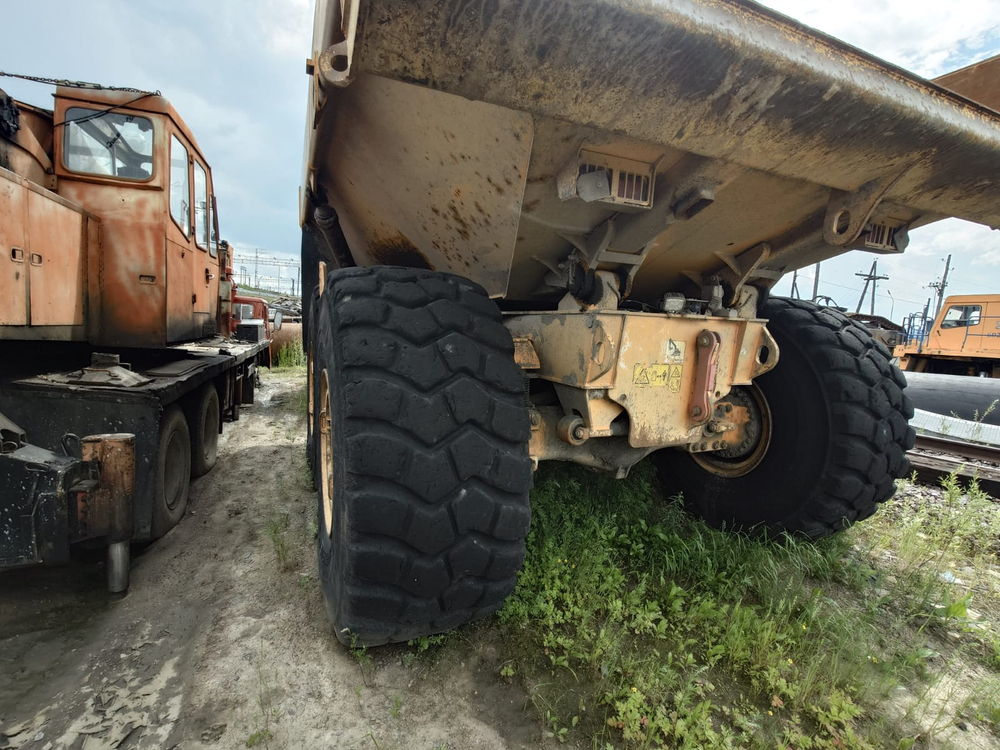 Volvo A60H Землевоз с шарнирно-сочлененой рамой A60H (Дизельный, 16,1 л, 635 л.с, АТ)