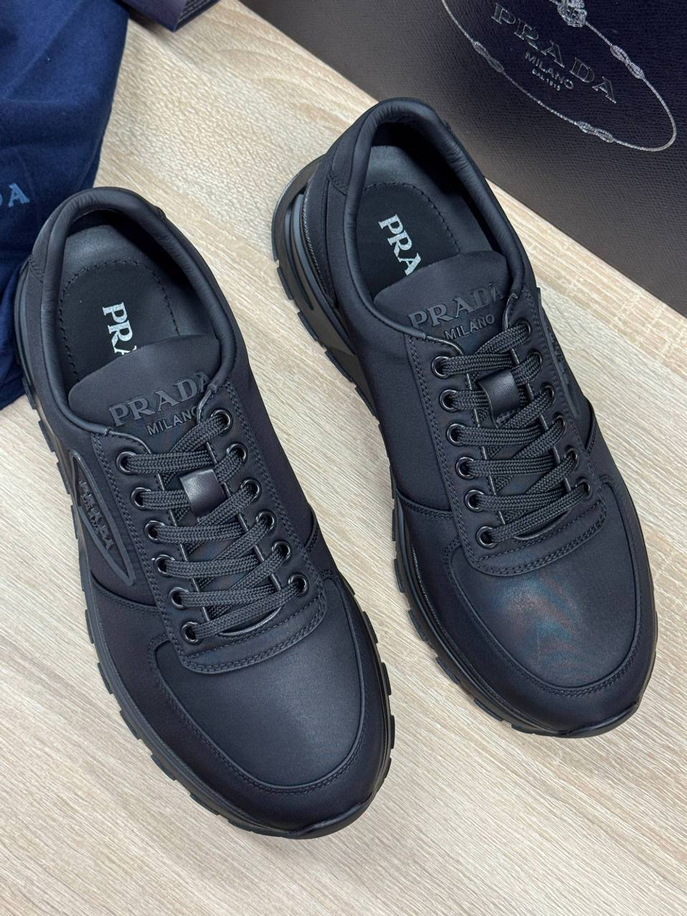 Кроссовки Prada