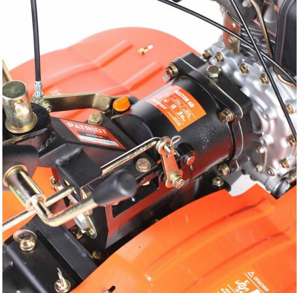 Мотоблок дизельный PATRIOT BOSTON-6D 6 л,с; фрезы: 1050 mm; 2 вперед+ 1 назад;(440701535)