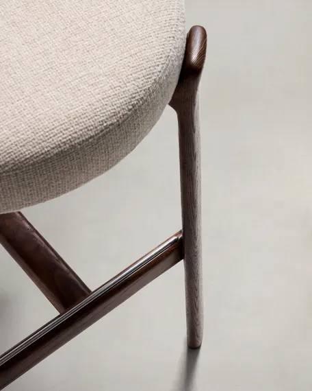 Барный стул Granite 75 см, бежевый шенилл, массив ясеня цвете орех