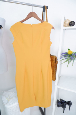 Платье MAGDA строгое 42 размер, новое