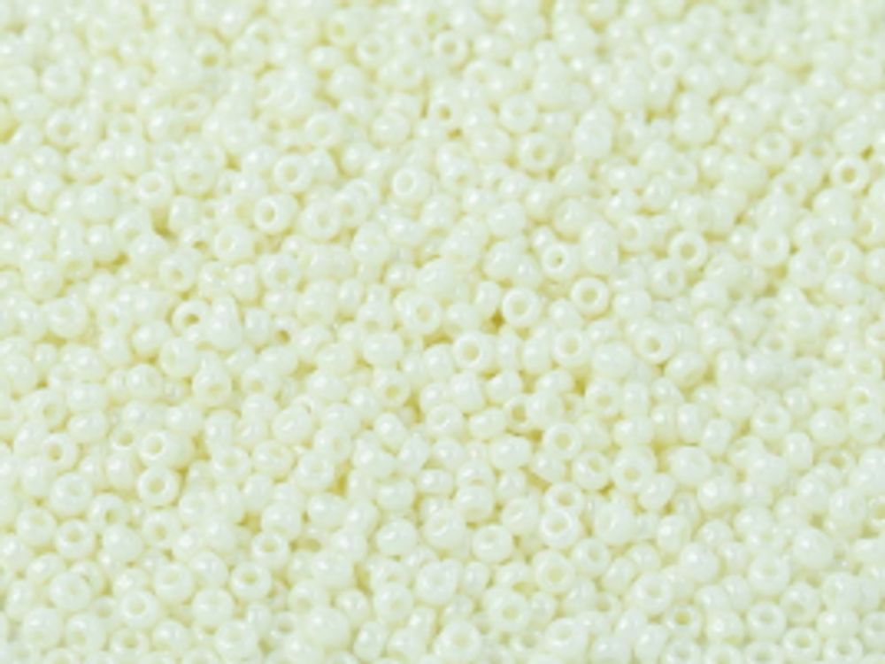 Miyuki Seed Beads 11/0 White Cream Ceylon SB0421