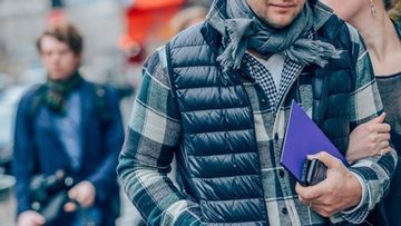 Дутый жилет: как вписать в гардероб и с чем сочетать