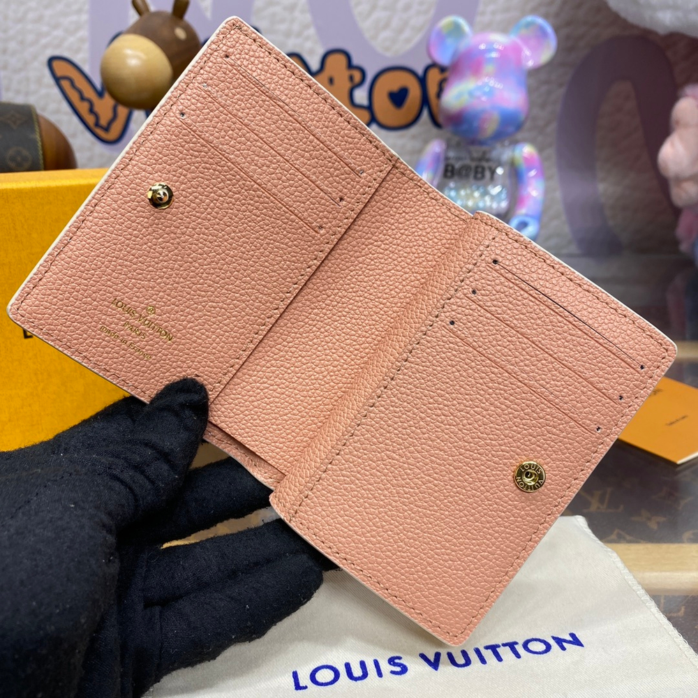 Louis Vuitton Clea Wallet
