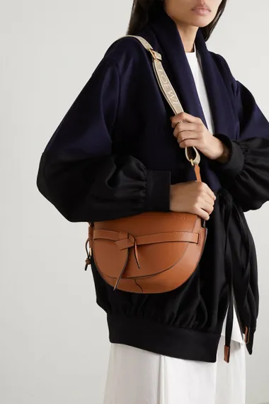 Кожаная женская сумка Loewe Gate коричневый