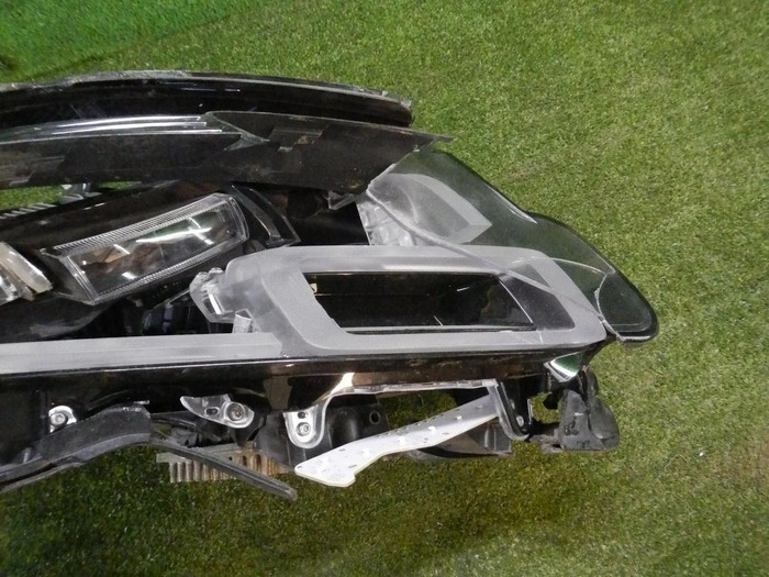 Битая Фара правая RR Vogue 4 L405 17-22 Matrix LED