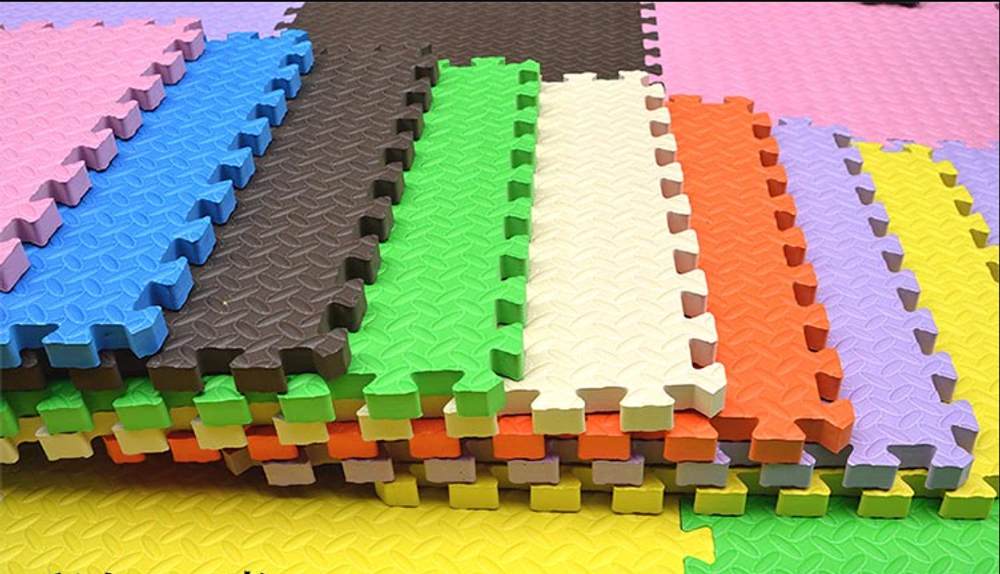 Покрытие для детских игровых зон (1 плита 100x100x1,2 см, 1кв.м./уп) с кромками