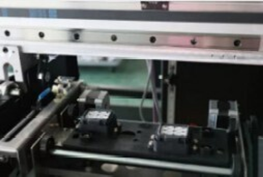 Интерьерный принтер Universal K1601 на голове Epson i3200