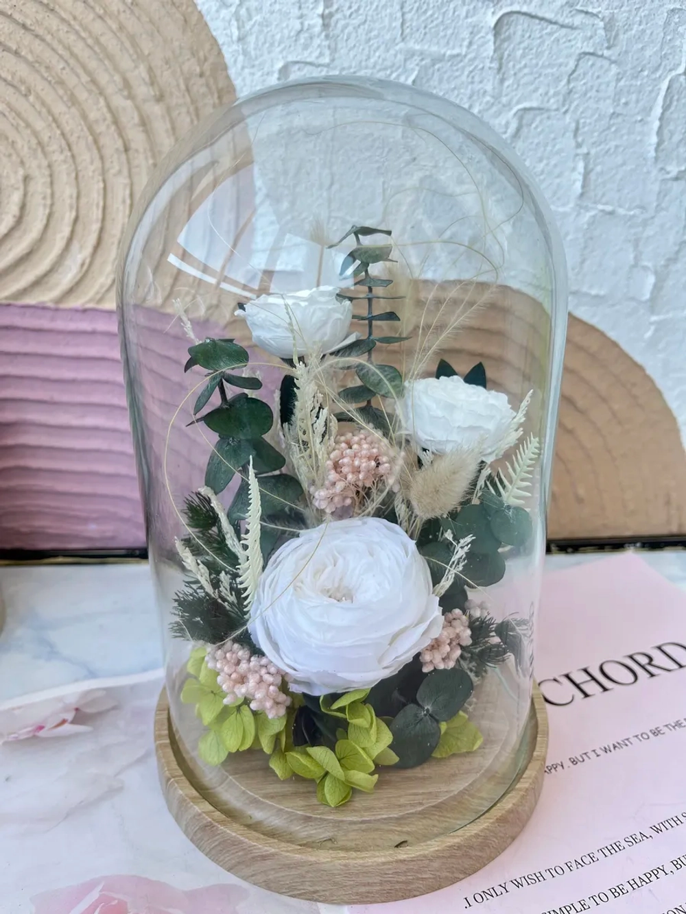 натуральные пионы в стекле