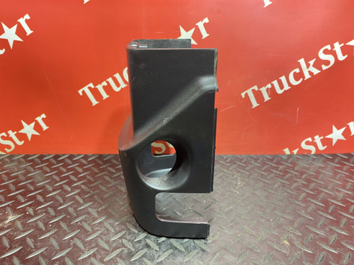 Кожух рулевой колонки 2017г