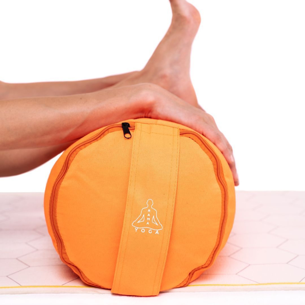 Болстер для йоги из гречихи разных размеров Рамайога