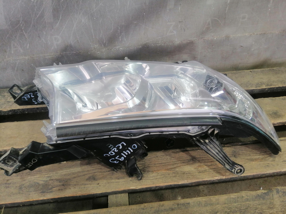 Фара правая Toyota Land Cruiser Prado 150 17-24 Б/У Оригинал 4H0821106B
