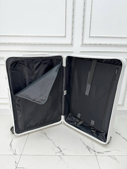 Чемодан Rimowa М