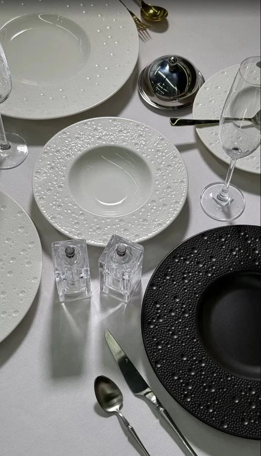 Тарелка плоская с широкими полями MOON 29 см