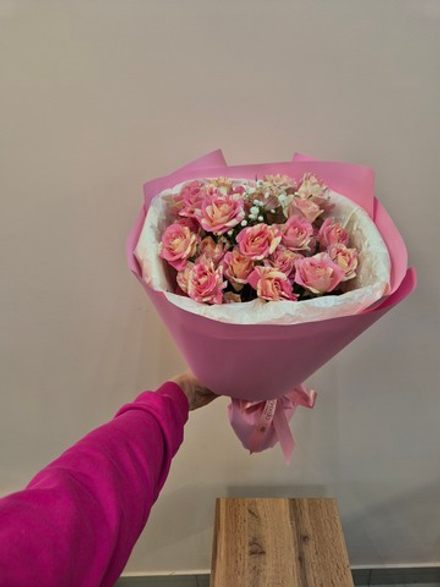 Роза кустовая букет