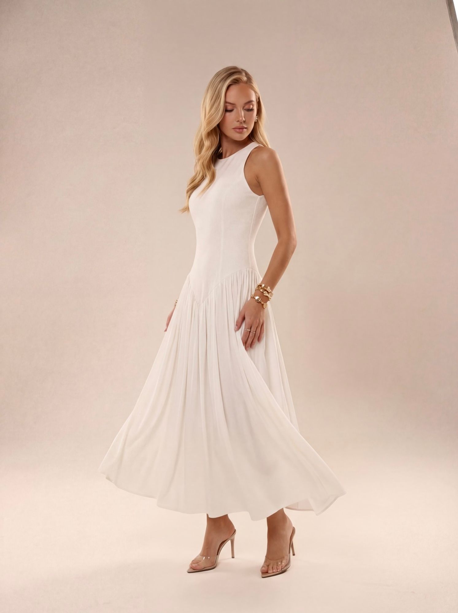 Платье Джулия в белом цвете